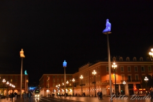 night-time-promenade-in-nice