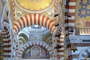 notre-dame-ceiling-in-marsaille-3