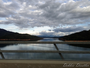 shasta-lake-from-the-bridge