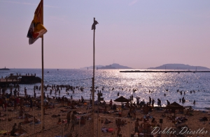 sun-bathers-on-the-french-riviera-12